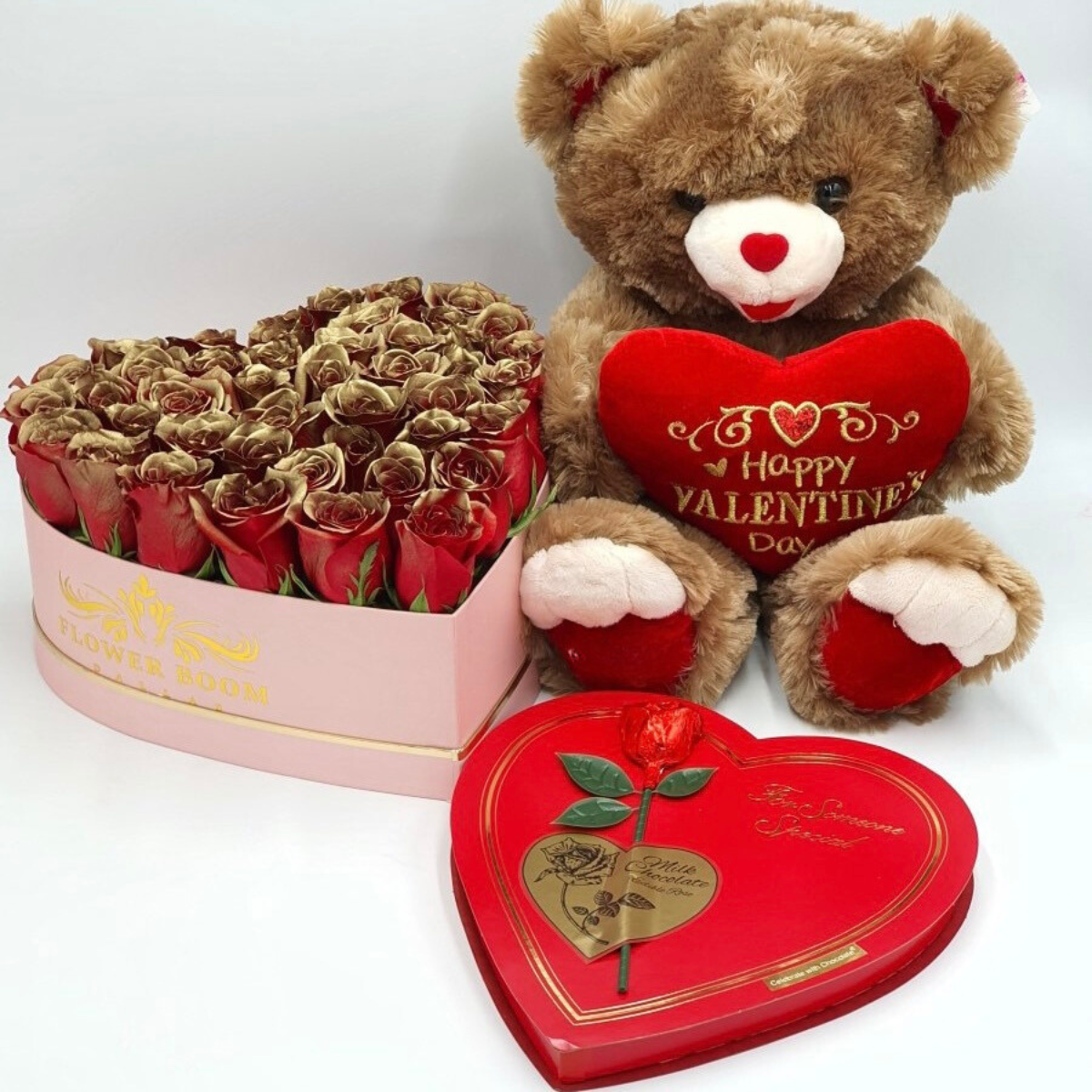 Valentines day teddy bear top and chocolate